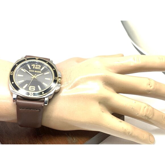 Steve Madden Men's Watch SM-9132TT Quartz Black Dial Brown Leather Band 45mm - Picture 4 of 13